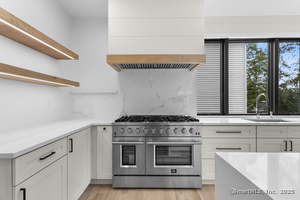 Homes for sale in Stratford, CT | 170 Oronoque Ln #95, Stratford, CT 06614 | MLS# 24128105