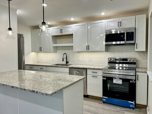 Homes for sale in Southbury, CT | 114 Heritage Vlg #C, Southbury, CT 06488 | MLS# 24128139