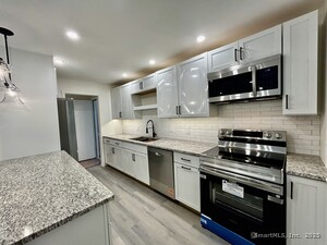 Homes for sale in Southbury, CT | 114 Heritage Vlg #C, Southbury, CT 06488 | MLS# 24128139