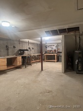 Homes for sale in Waterbury, CT | 260 Scott Rd #APT 1, Waterbury, CT 06705 | MLS# 24128163