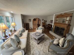 Homes for sale in Middlebury, CT | 80 Pine Hollow Dr, Middlebury, CT 06762 | MLS# 24127773