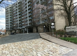 Homes for sale in Hartford, CT | 30 Woodland St #APT 3D, Hartford, CT 06105 | MLS# 24128235