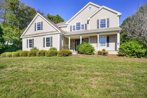 Homes for sale in Oxford, CT | 55 Tram Dr, Oxford, CT 06478 | MLS# 24128321