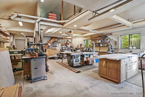 Homes for sale in Oxford, CT | 55 Tram Dr, Oxford, CT 06478 | MLS# 24128321