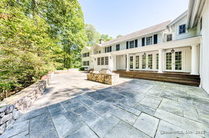 Homes for sale in Westport, CT | 25 Hermit Ln, Westport, CT 06880 | MLS# 24128382