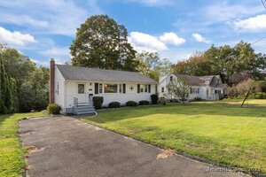 Homes for sale in Milford, CT | 565 Pond Point Ave, Milford, CT 06460 | MLS# 24128571