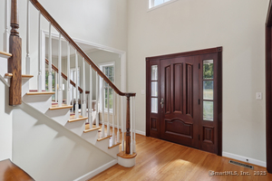 Homes for sale in Simsbury, CT | 247 Old Farms Rd, Simsbury, CT 06070 | MLS# 24127298