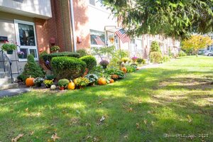 Homes for sale in Hamden, CT | 147 Centerbrook Rd, Hamden, CT 06518 | MLS# 24128765