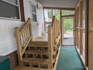 Homes for sale in Shelton, CT | 14 Horseshoe Dr, Shelton, CT 06484 | MLS# 24128712