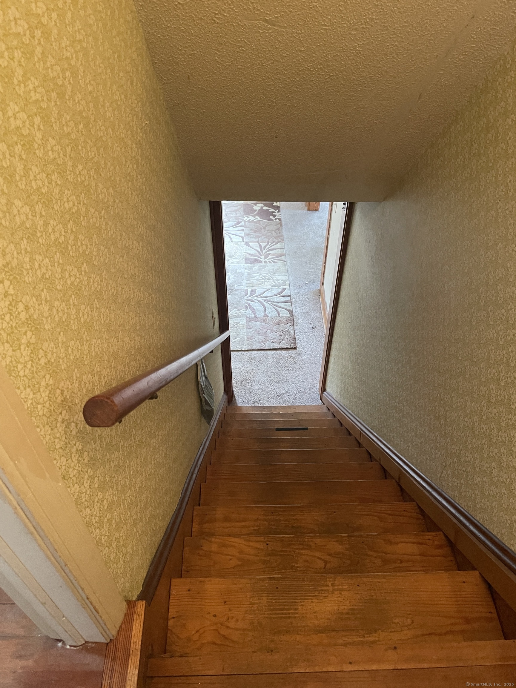 60 Academy, Bristol, 06010, 2 Bedrooms Bedrooms, 0 ,2 BathroomsBathrooms,Residential Rental,For Sale,Academy,0,24128779