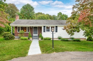 Homes for sale in Cromwell, CT | 110 Coles Rd, Cromwell, CT 06416 | MLS# 24126894