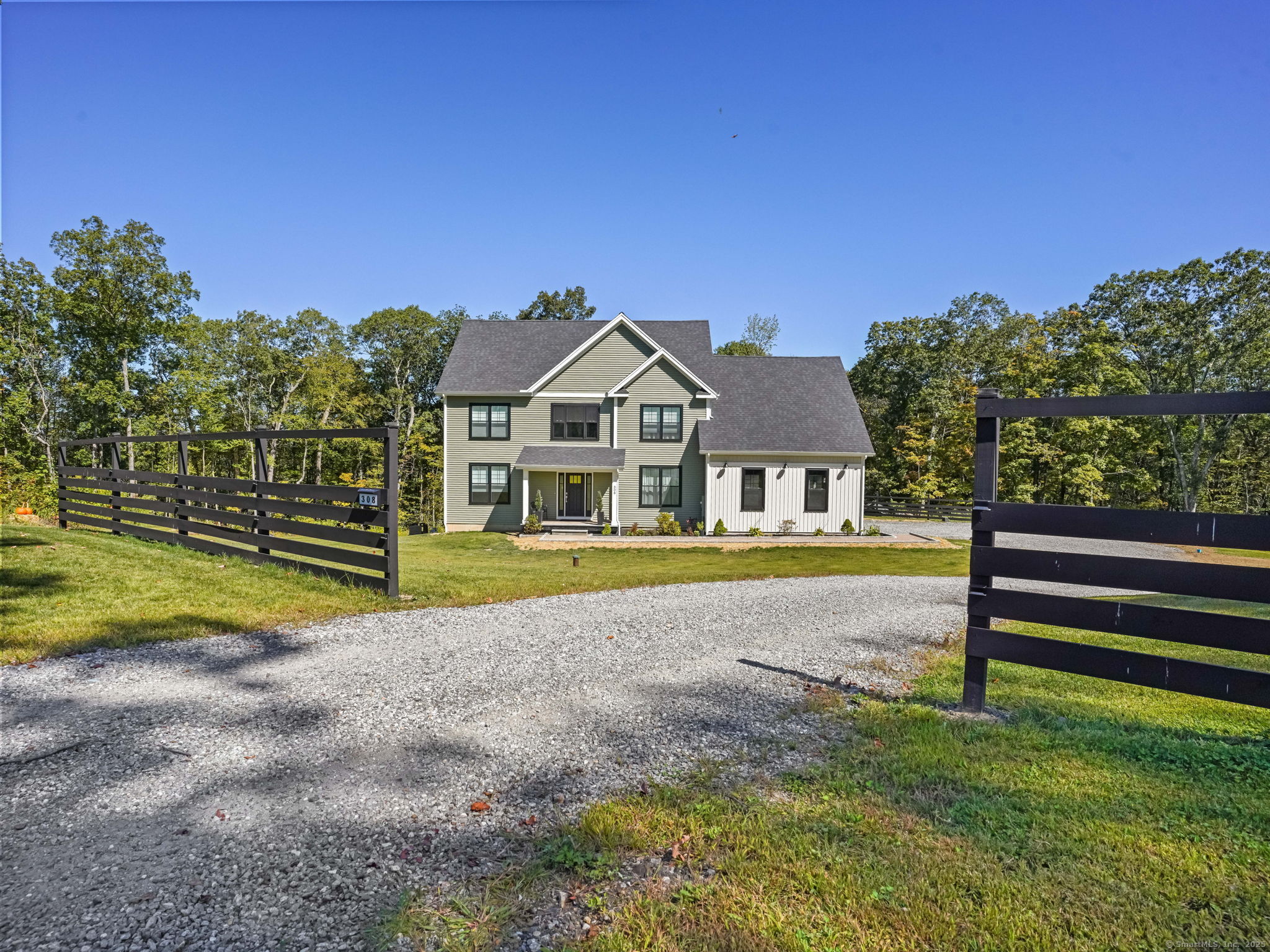 308 Vista View, Southbury, 06488, 4 Bedrooms Bedrooms, 0 ,2 BathroomsBathrooms,Single Family For Sale,For Sale,Vista View,0,24127351