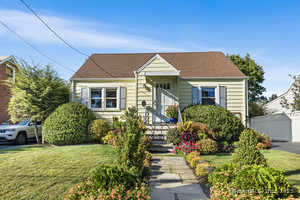 52 Sachem Place