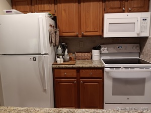 Homes for sale in Waterbury, CT | 380 Hitchcock Rd #112, Waterbury, CT 06705 | MLS# 24127491