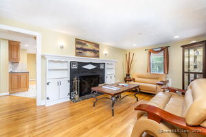 Homes for sale in Avon, CT | 152 Arch Rd, Avon, CT 06001 | MLS# 24128144