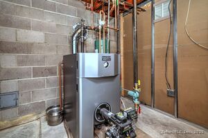 Homes for sale in Woodbridge, CT | 28 Seymour Rd, Woodbridge, CT 06525 | MLS# 24128407