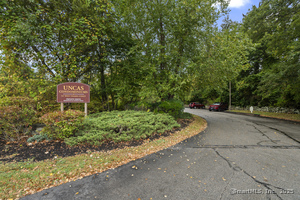 Homes for sale in Norwich, CT | 527 West Thames St #9, Norwich, CT 06360 | MLS# 24127091