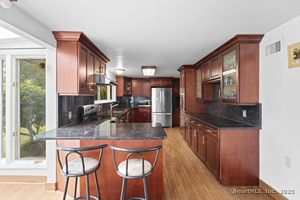 Homes for sale in Woodbridge, CT | 46 Tumblebrook Rd, Woodbridge, CT 06525 | MLS# 24129417