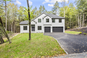 Homes for sale in Goshen, CT | 68 Paxton Ct, Goshen, CT 06756 | MLS# 24129442