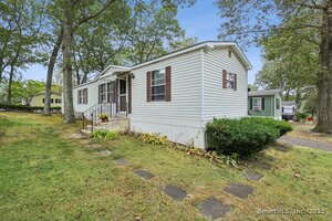 Homes for sale in Vernon, CT | 15 Stonewood Ter, Vernon, CT 06066 | MLS# 24123566