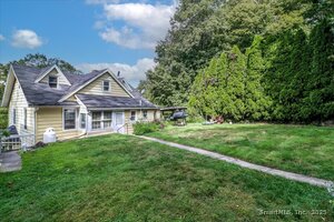 Homes for sale in New Canaan, CT | 61 Smith Ridge Rd, New Canaan, CT 06840 | MLS# 24122837