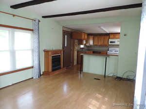 Homes for sale in Thompson, CT | 81 Parkway Dr, Thompson, CT 06277 | MLS# 24129585