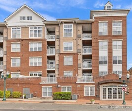 850 Main Street, Unit APT 322