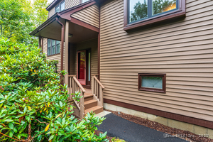 Homes for sale in Monroe, CT | 26 Edgehill Cir #26, Monroe, CT 06468 | MLS# 24128698