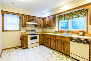 Homes for sale in Monroe, CT | 26 Edgehill Cir #26, Monroe, CT 06468 | MLS# 24128698