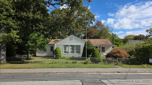 Homes for sale in Groton, CT | 23 Midway Oval, Groton, CT 06340 | MLS# 24129755