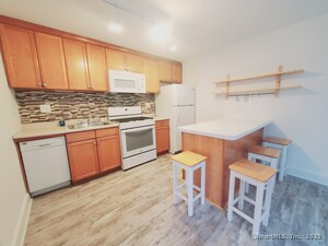 Homes for sale in Stamford, CT | 22 Glenbrook Rd #414, Stamford, CT 06902 | MLS# 24129804