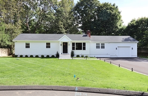 Homes for sale in Norwalk, CT | 9 Arnold Ln, Norwalk, CT 06853 | MLS# 24118738