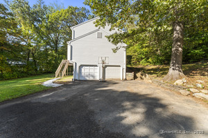 Homes for sale in Newtown, CT | 2 Sutherland Dr, Newtown, CT 06482 | MLS# 24129592