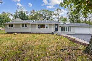 Homes for sale in East Haven, CT | 7 Oak Hill Dr, East Haven, CT 06513 | MLS# 24129939