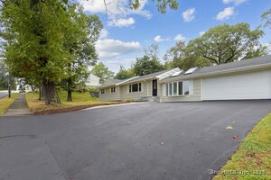 Homes for sale in East Haven, CT | 7 Oak Hill Dr, East Haven, CT 06513 | MLS# 24129939