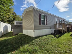 Homes for sale in Branford, CT | 11 School Ground Rd #TRLR 10, Branford, CT 06405 | MLS# 24129990