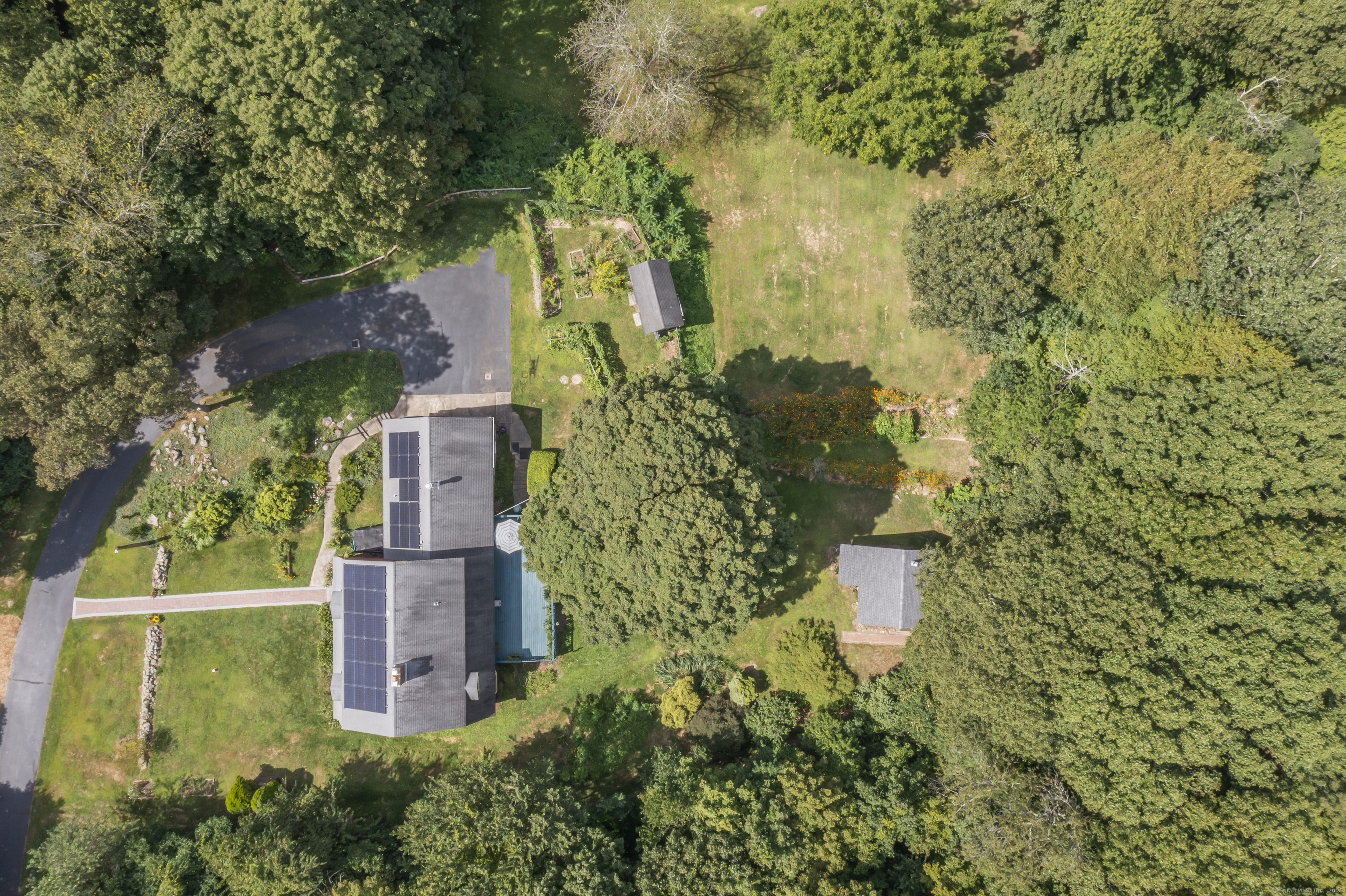 Homes for sale in Oxford, CT | 405 Chestnut Tree Hill Rd, Oxford, CT 06478 | MLS# 24097817