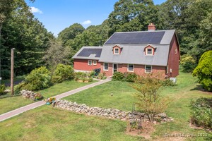 Homes for sale in Oxford, CT | 405 Chestnut Tree Hill Rd, Oxford, CT 06478 | MLS# 24097817