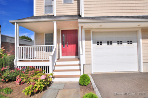 Homes for sale in Norwalk, CT | 1 1/2 Colony Pl, Norwalk, CT 06851 | MLS# 24129399