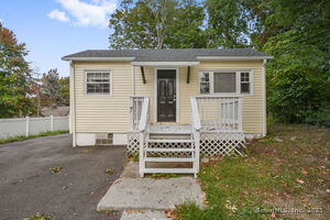 Homes for sale in New Fairfield, CT | 7 Candle Hill Rd, New Fairfield, CT 06812 | MLS# 24117011