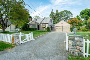 17 Lindsey Avenue