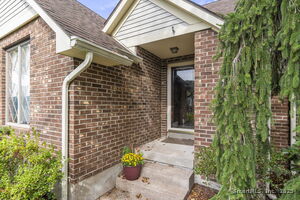 Homes for sale in Windsor, CT | 10 Cleary Ln, Windsor, CT 06095 | MLS# 24126767