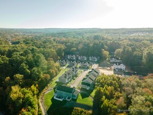 Homes for sale in Killingly, CT | 14 Valley View Dr, Killingly, CT 06241 | MLS# 24130346