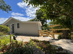 Homes for sale in Newtown, CT | 22 Hemlock Trl, Newtown, CT 06482 | MLS# 24130508