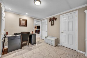 Homes for sale in West Haven, CT | 77 Oxbow Ln, West Haven, CT 06516 | MLS# 24130613