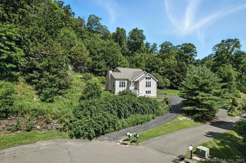 Homes for sale in New Fairfield, CT | 11 Squantz View Dr, New Fairfield, CT 06812 | MLS# 24130792