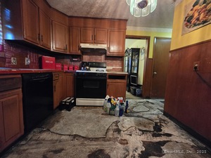 Homes for sale in East Hartford, CT | 642 Silver Ln, East Hartford, CT 06118 | MLS# 24130583