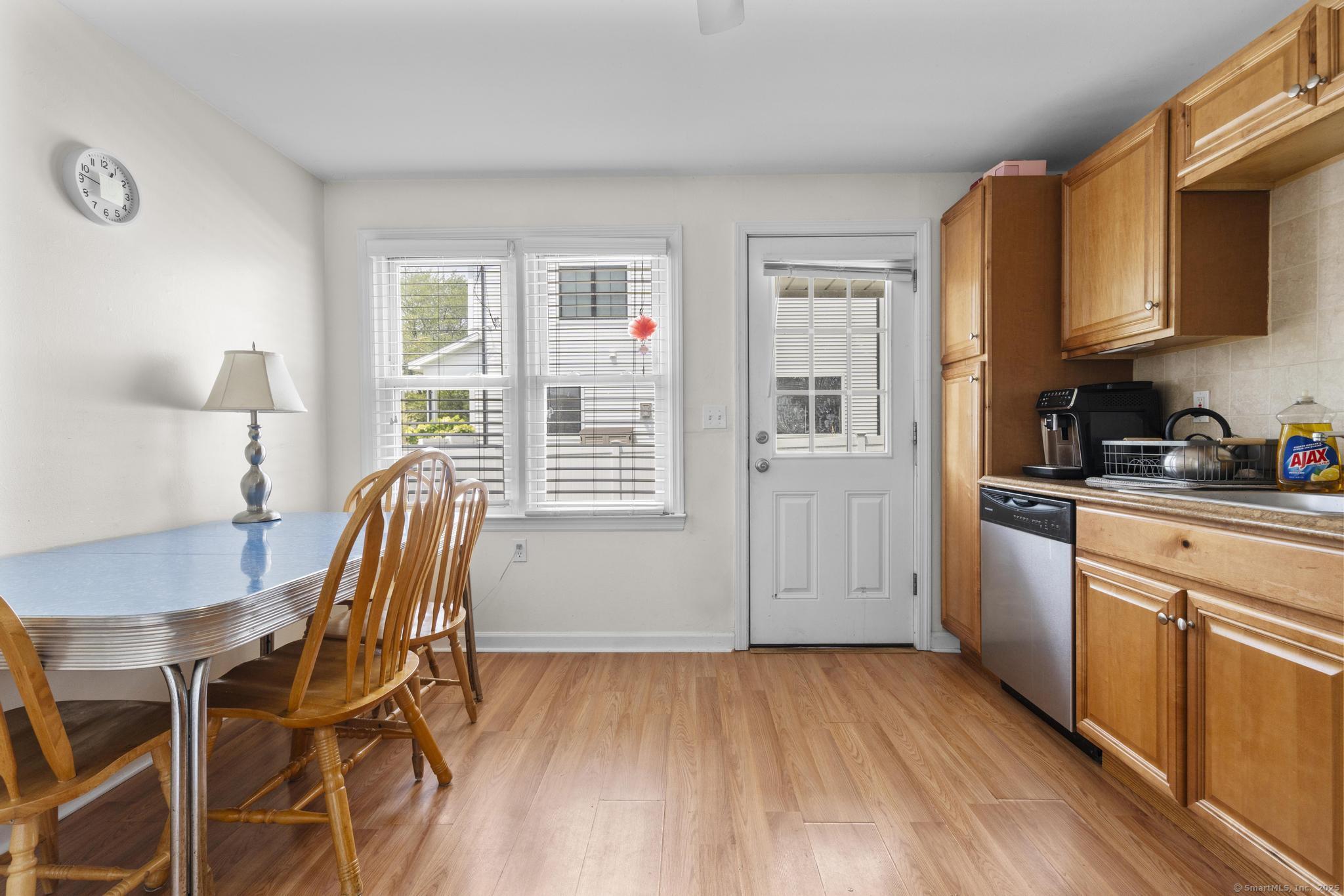 Photo 6 of 214 Country Road, Fairfield, CT