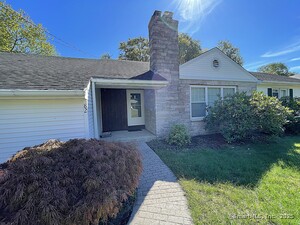 Homes for sale in Clinton, CT | 82 N High St, Clinton, CT 06413 | MLS# 24129228