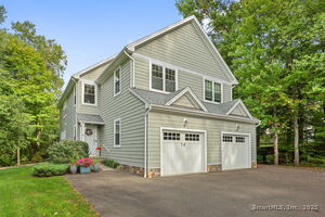 3 Caryns Way, Unit A
